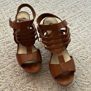 G by Guess brown wedges